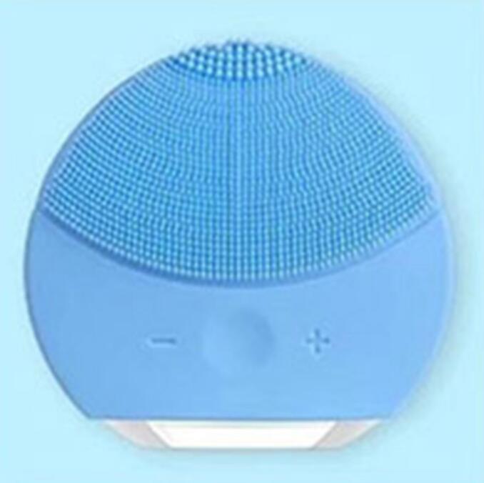 Facial Cleansing Brush