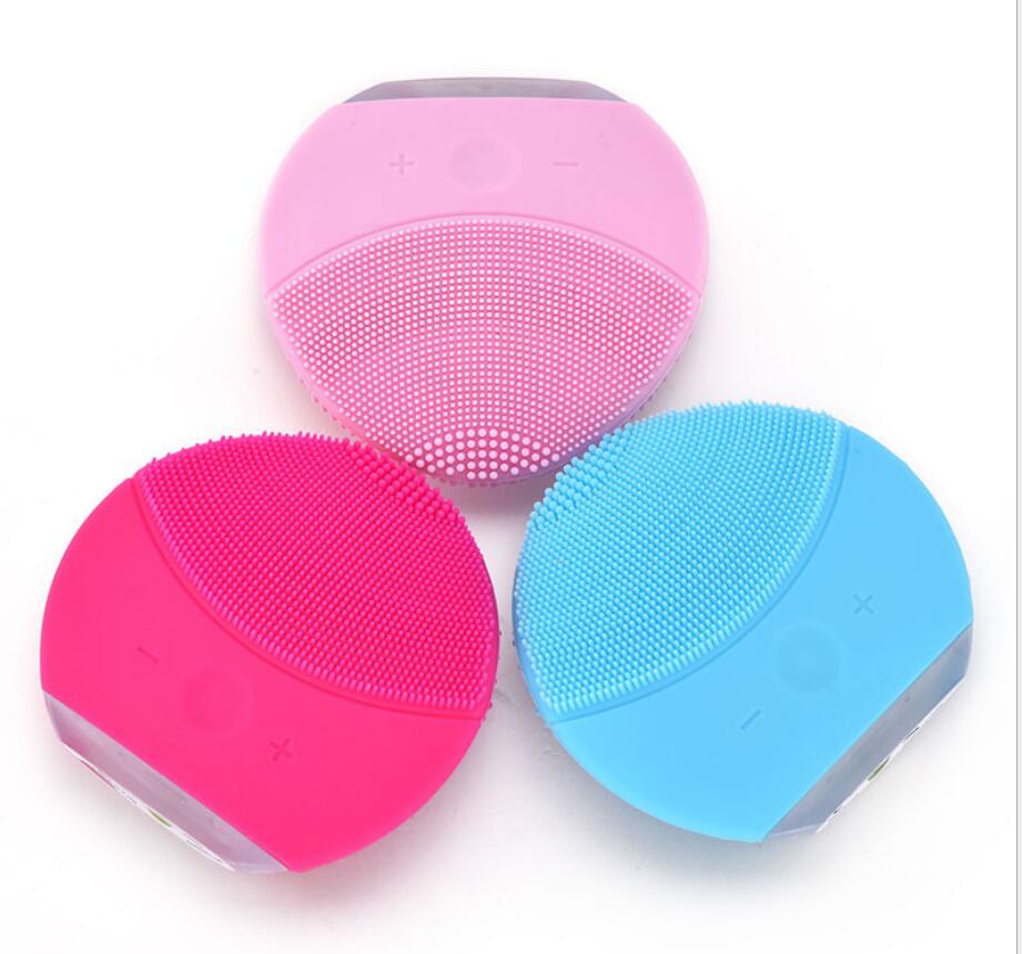 Facial Cleansing Brush